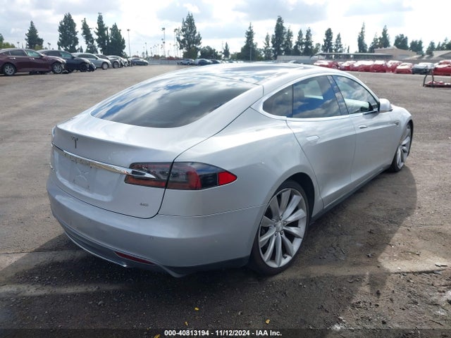 2013 TESLA MODEL S 5YJSA1CN9DFP28152 Photo 3