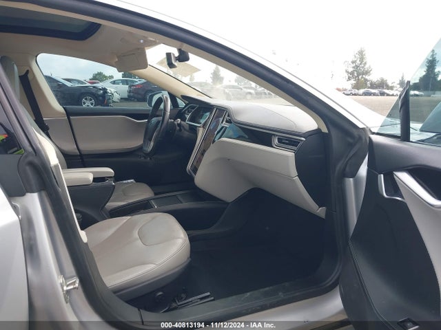 2013 TESLA MODEL S 5YJSA1CN9DFP28152 Photo 4