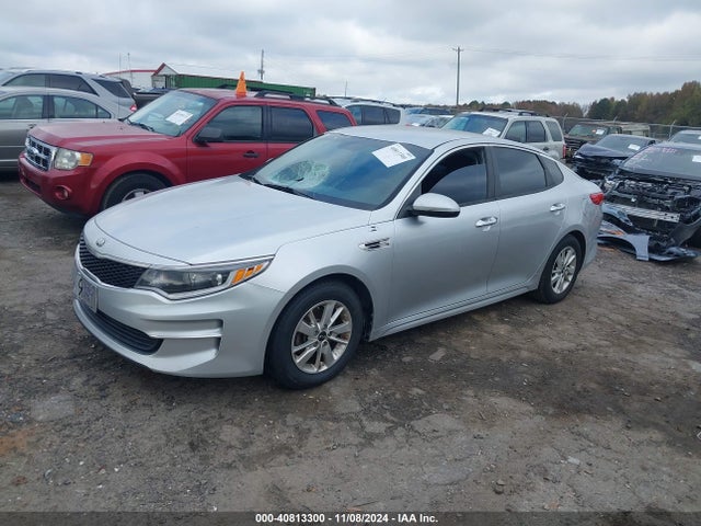KIA Optima Lx 2018 5XXGT4L33JG234264 Image 2