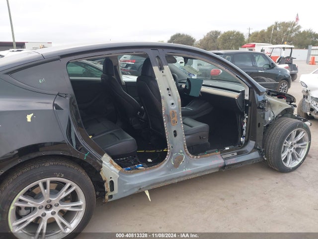 2021 TESLA MODEL Y 5YJYGDEE8MF281224 Photo 5