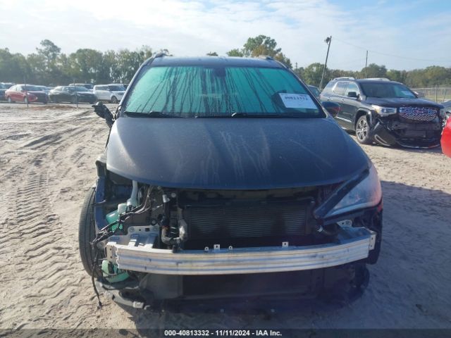 2C4RC1L75JR157656 Chrysler Pacifica Hybrid Touring L