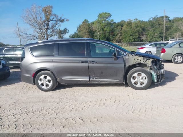 2C4RC1L75JR157656 Chrysler Pacifica Hybrid Touring L