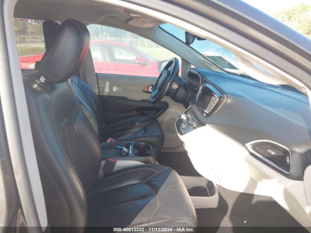 2C4RC1L75JR157656 Chrysler Pacifica Hybrid Touring L