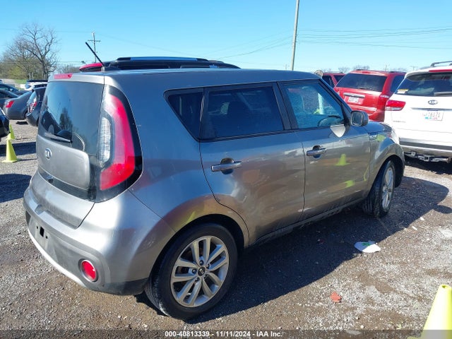 KIA SOUL + 2019 KNDJP3A59K7001699 Image 12
