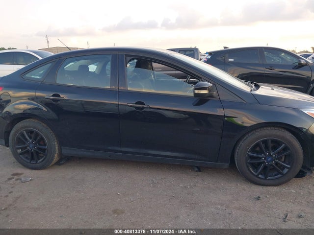 Ford FOCUS SE 2017 1FADP3F28HL207730 Image 12