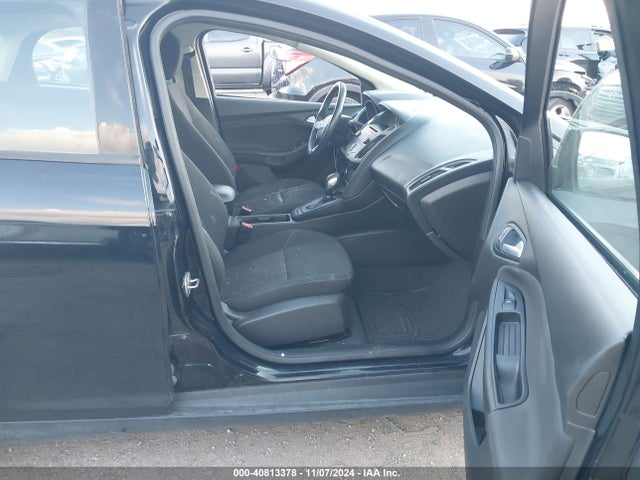 Ford FOCUS SE 2017 1FADP3F28HL207730 Image 5
