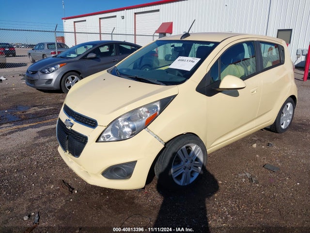 Chevrolet Spark 1lt Cvt 2015 KL8CD6S92FC711263 Image 2