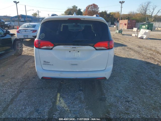 2C4RC1BG2LR115742 Chrysler Pacifica Touring L
