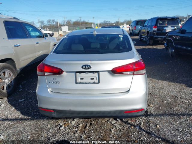 3KPFK4A75JE170368 KIA FORTE LX