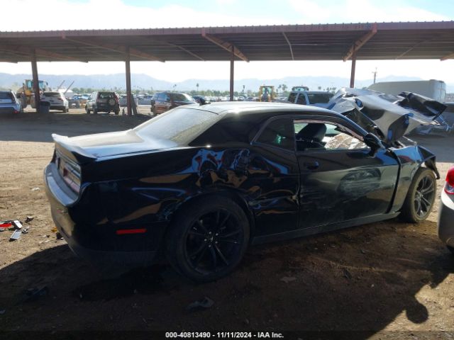 2C3CDZAG4JH282212 Dodge Challenger Sxt Plus