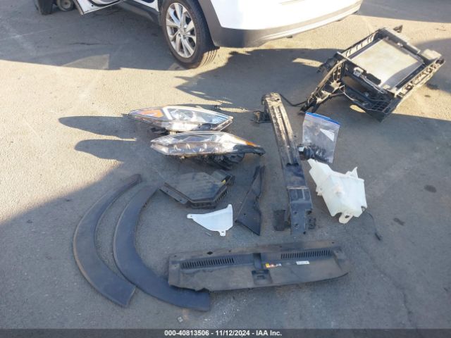 KM8J23A43LU180293 Hyundai TUCSON SE