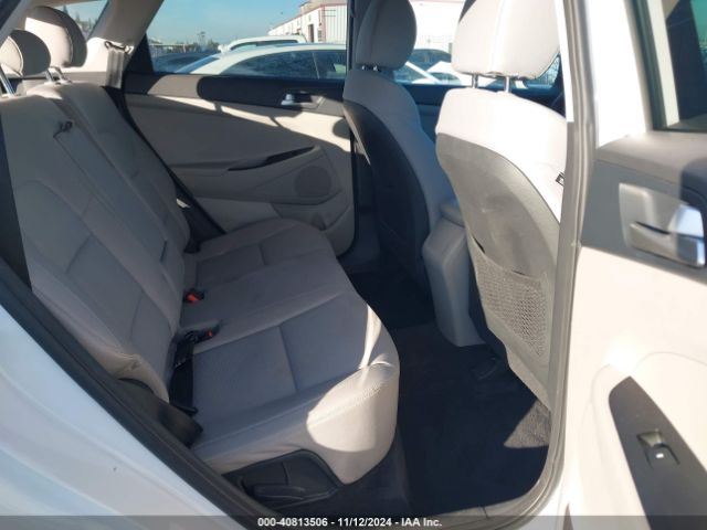 KM8J23A43LU180293 Hyundai TUCSON SE