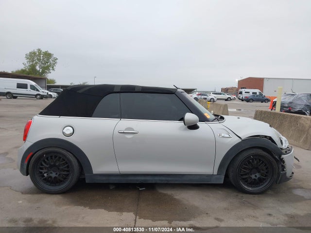 Mini COOPER CONVERTIBLE 2016 WMWWG9C56G3C22357 Image 13