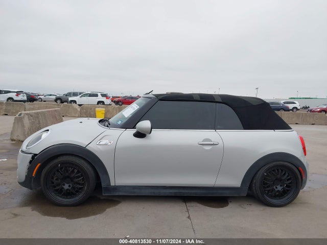 Mini COOPER CONVERTIBLE 2016 WMWWG9C56G3C22357 Image 14