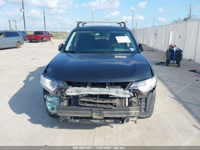 JA4AZ3A36JZ039011 Mitsubishi Outlander Se