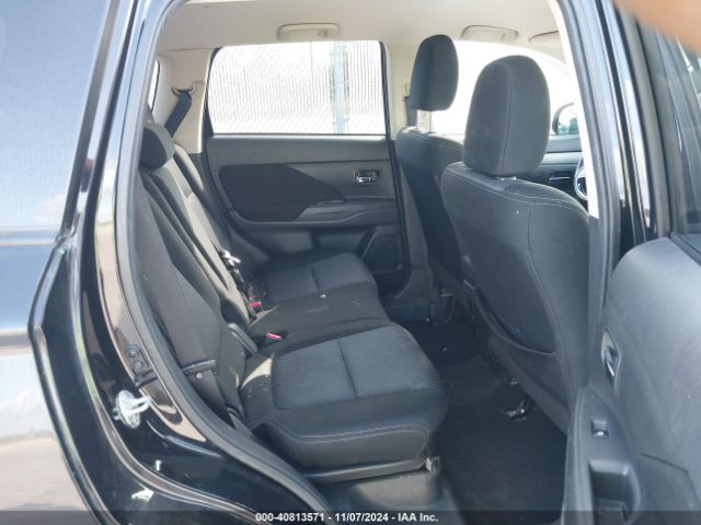 JA4AZ3A36JZ039011 Mitsubishi Outlander Se