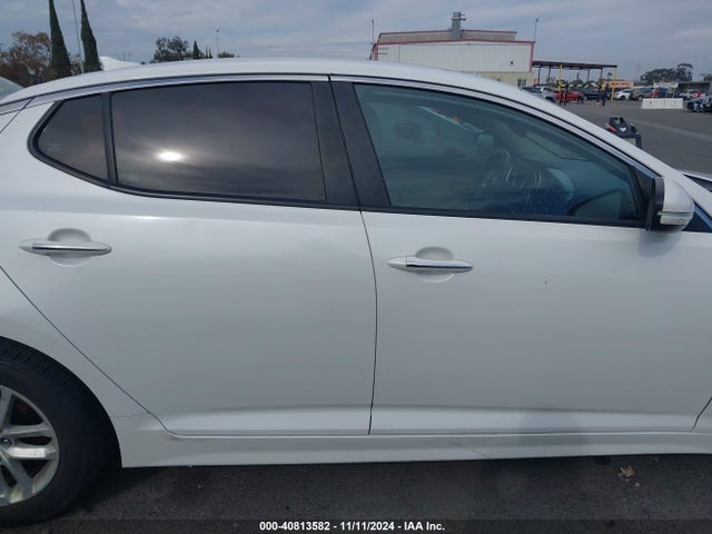 KIA Optima Lx 2015 KNAGM4A73F5664582 Image 13