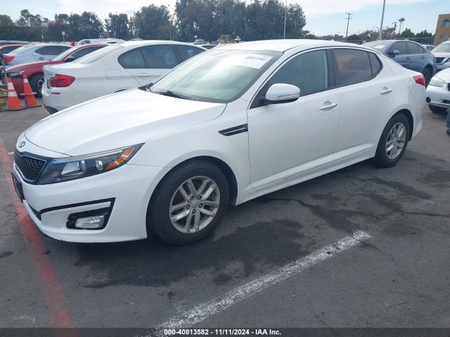 KIA Optima Lx 2015 KNAGM4A73F5664582 Image 2