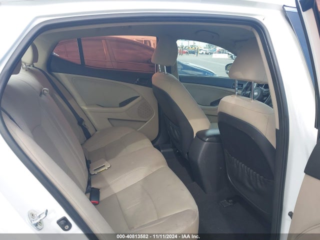 KIA Optima Lx 2015 KNAGM4A73F5664582 Image 8