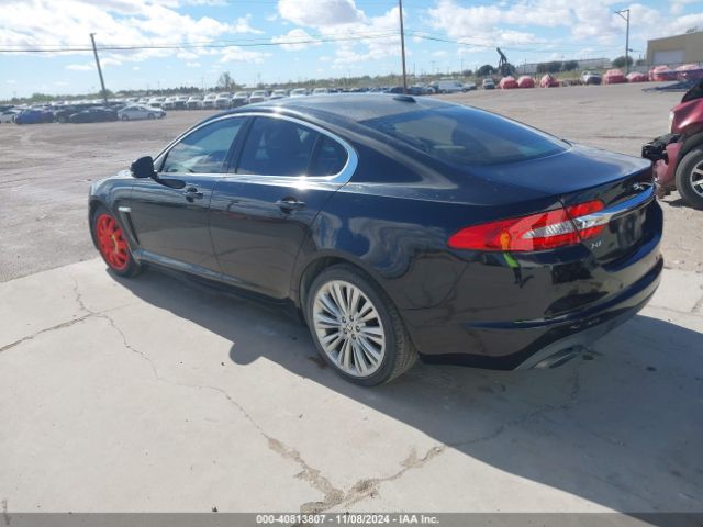 2012 JAGUAR XF SAJWA0HB2CLS53824 Photo 2