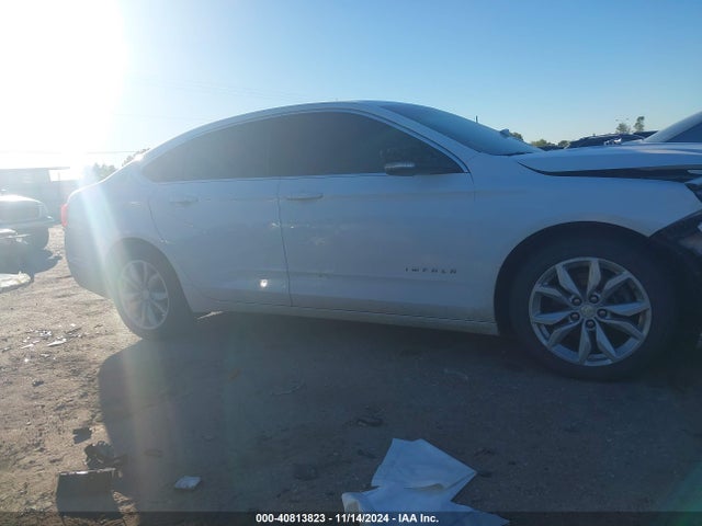 Chevrolet IMPALA 1LT 2017 2G1105S39H9106434 Image 12