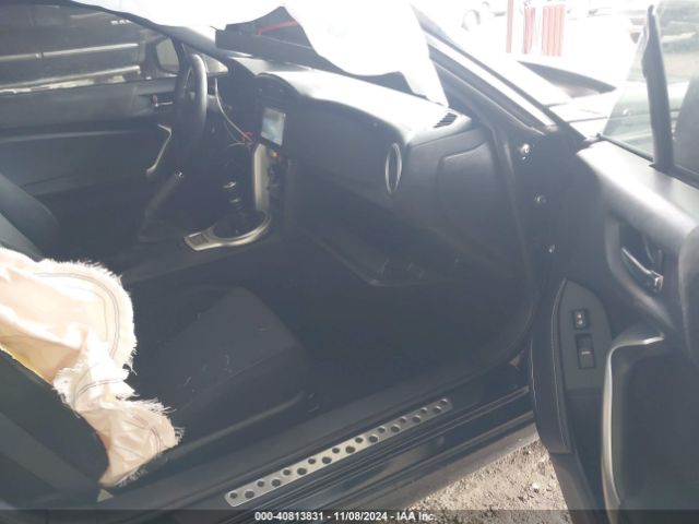 JF1ZNAA15J9701125 Toyota 86
