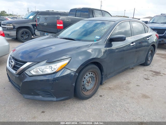 Nissan Altima 2.5 S 2018 1N4AL3AP3JC225351 Image 2