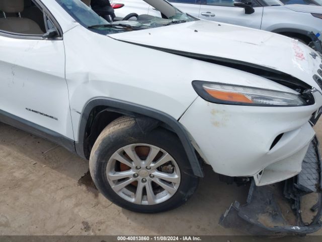 1C4PJLABXFW608076 Jeep Cherokee Sport