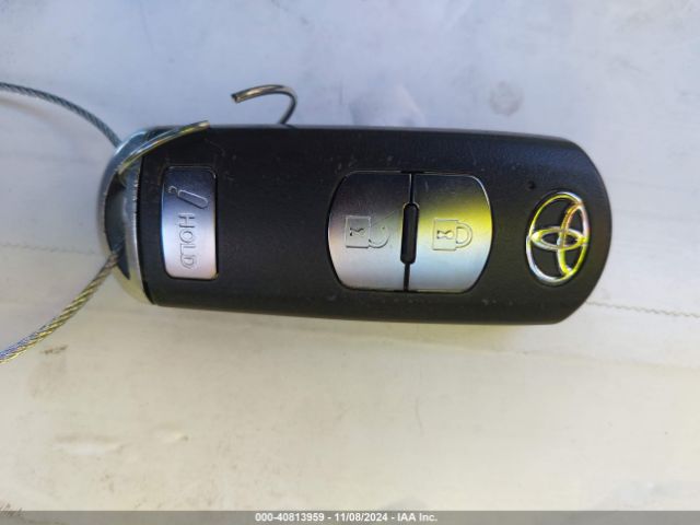 3MYDLBJVXLY706810 Toyota YARIS LE