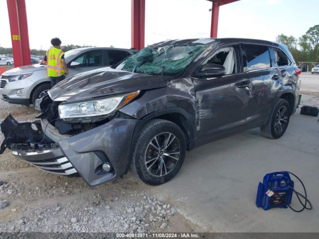 5TDZZRFH2HS208856 Toyota Highlander Le Plus