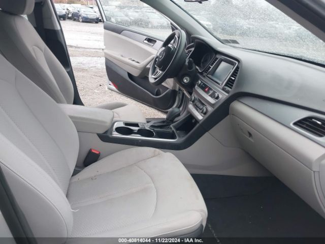 5NPE24AF3KH772329 Hyundai SONATA SE