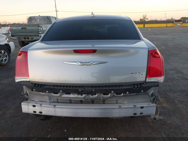 Chrysler 300C 2016 2C3CCAEG5GH181655 Image 17