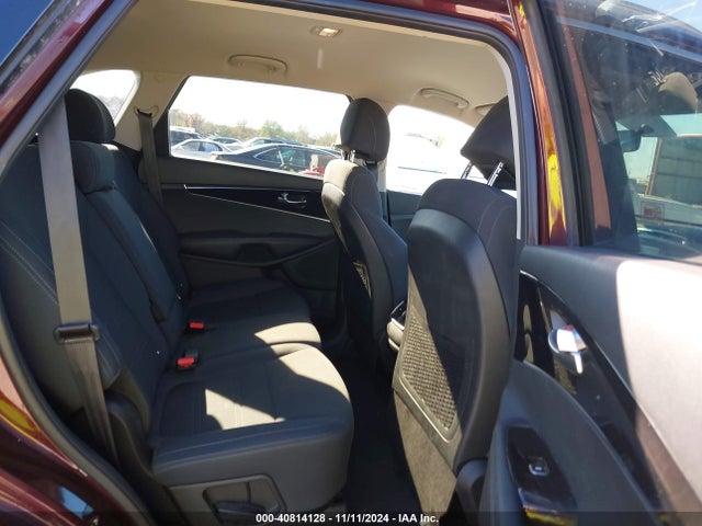 KIA Sorento Lx V6 2017 5XYPGDA55HG329455 Image 8
