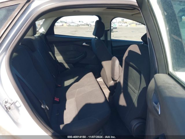 1FADP3F23GL277182 Ford FOCUS SE