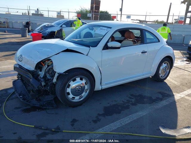 3VWF17AT2FM604838 Volkswagen 2015