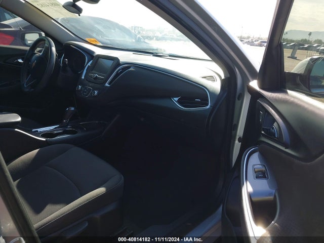 Chevrolet MALIBU LT 2018 1G1ZD5ST9JF246763 Image 5