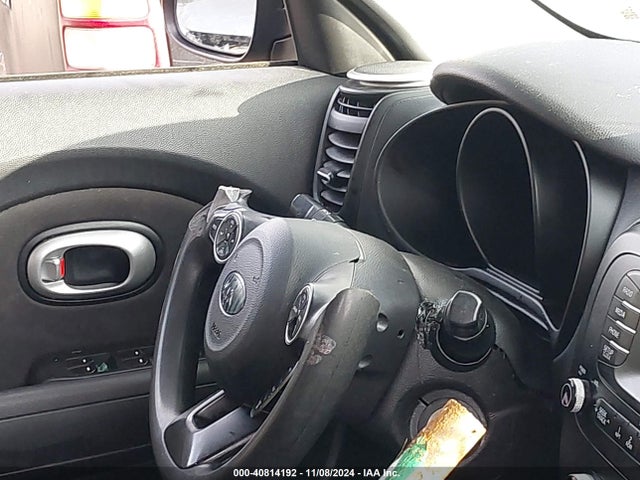 KIA Soul 2016 KNDJN2A25G7331045 Image 11