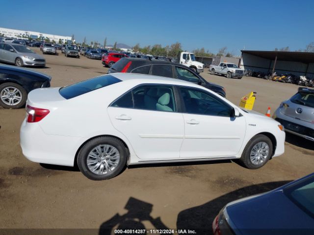 4T1BD1FK8EU137520 Toyota Camry Hybrid Le