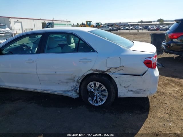 4T1BD1FK8EU137520 Toyota Camry Hybrid Le