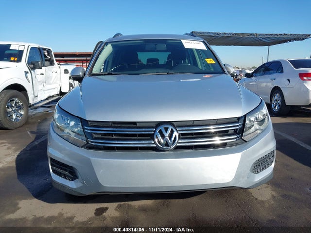 WVGAV7AX4JK001373 Volkswagen Tiguan Limited 2.0t