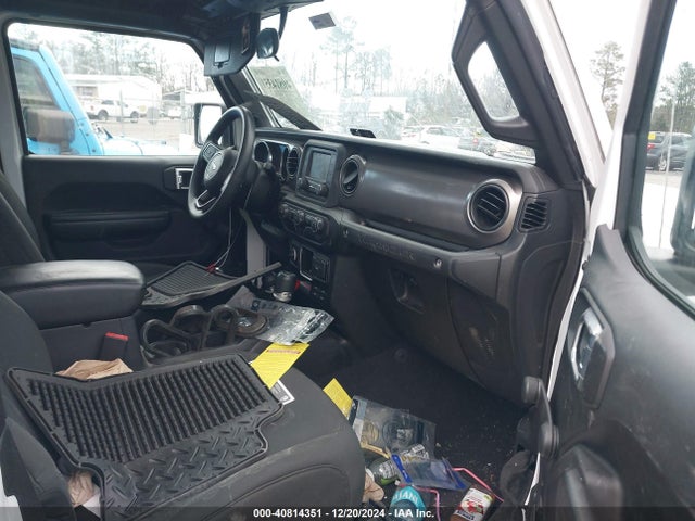 1C4GJXAN6MW677281 Jeep Wrangler Sport 4x4