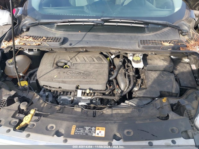 Ford ESCAPE SE 2017 1FMCU9GD1HUC67856 Image 10