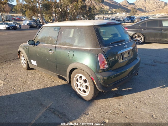 2005 MINI COOPER WMWRC33495TJ65160 Photo 2