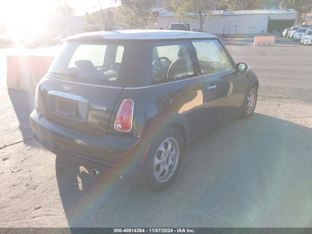 2005 MINI COOPER WMWRC33495TJ65160 Photo 3