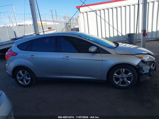 Ford FOCUS SE 2014 1FADP3K26EL288230 Image 14