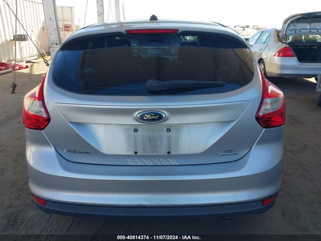 Ford FOCUS SE 2014 1FADP3K26EL288230 Image 17