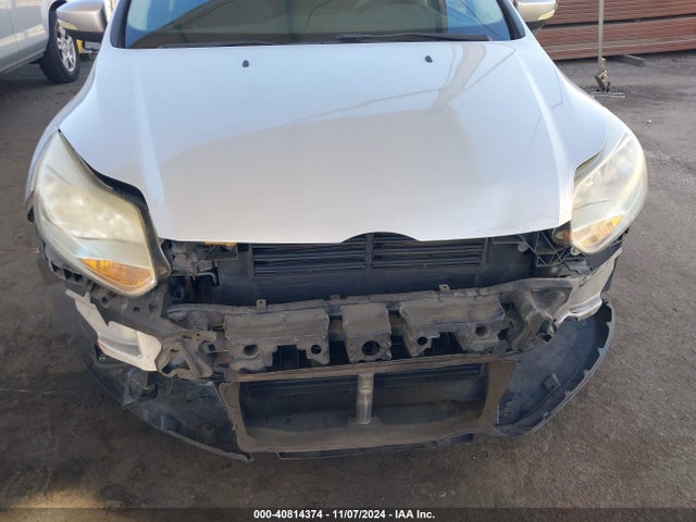 Ford FOCUS SE 2014 1FADP3K26EL288230 Image 6