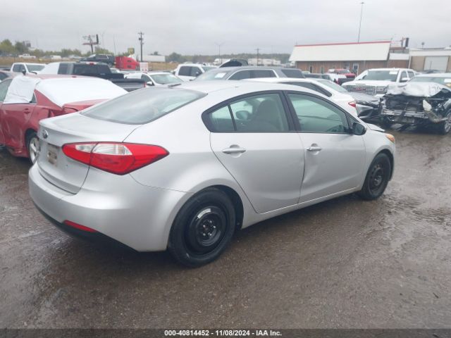 KNAFK4A61F5259913 KIA FORTE LX