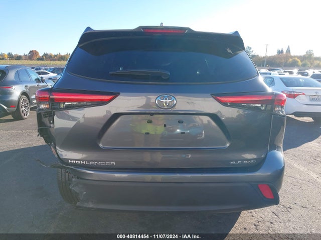Toyota Highlander Xle 2022 5TDHZRBH6NS580892 Image 16