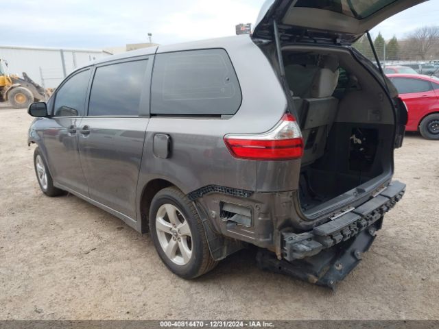 5TDZZ3DC6JS952339 Toyota Sienna L 7 Passenger